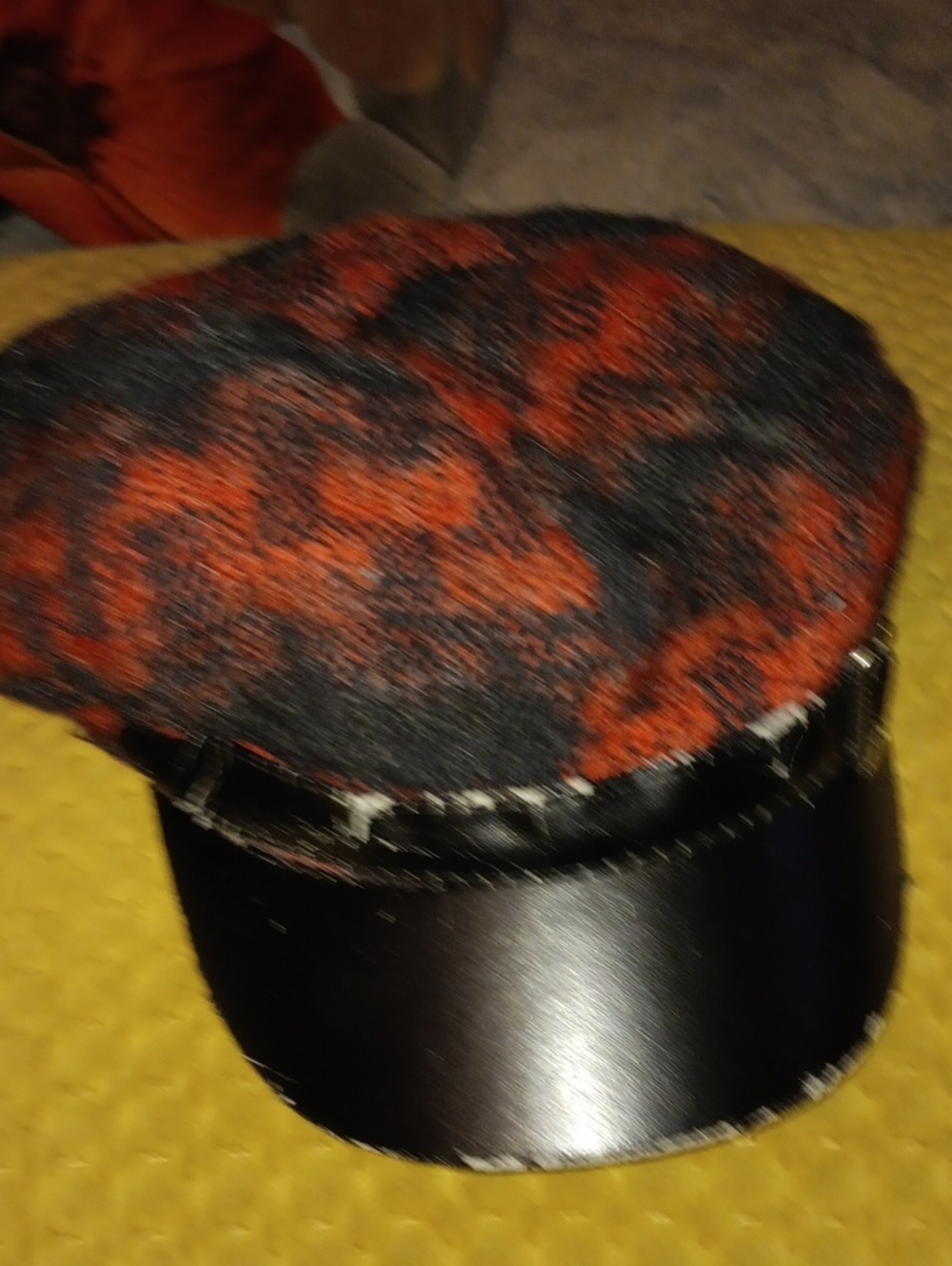 Black/Red plaid cap